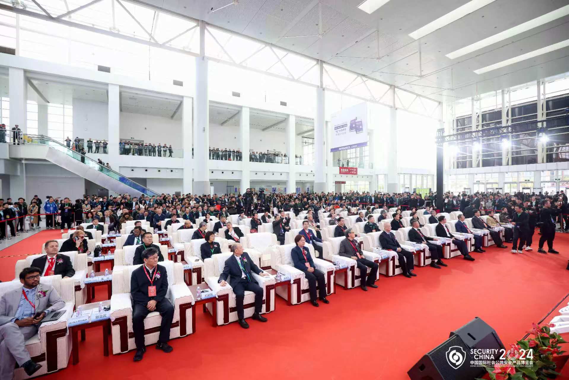AI大模型+城市运营，兴发娱乐龙智“数字安全员”亮相北京安博会！